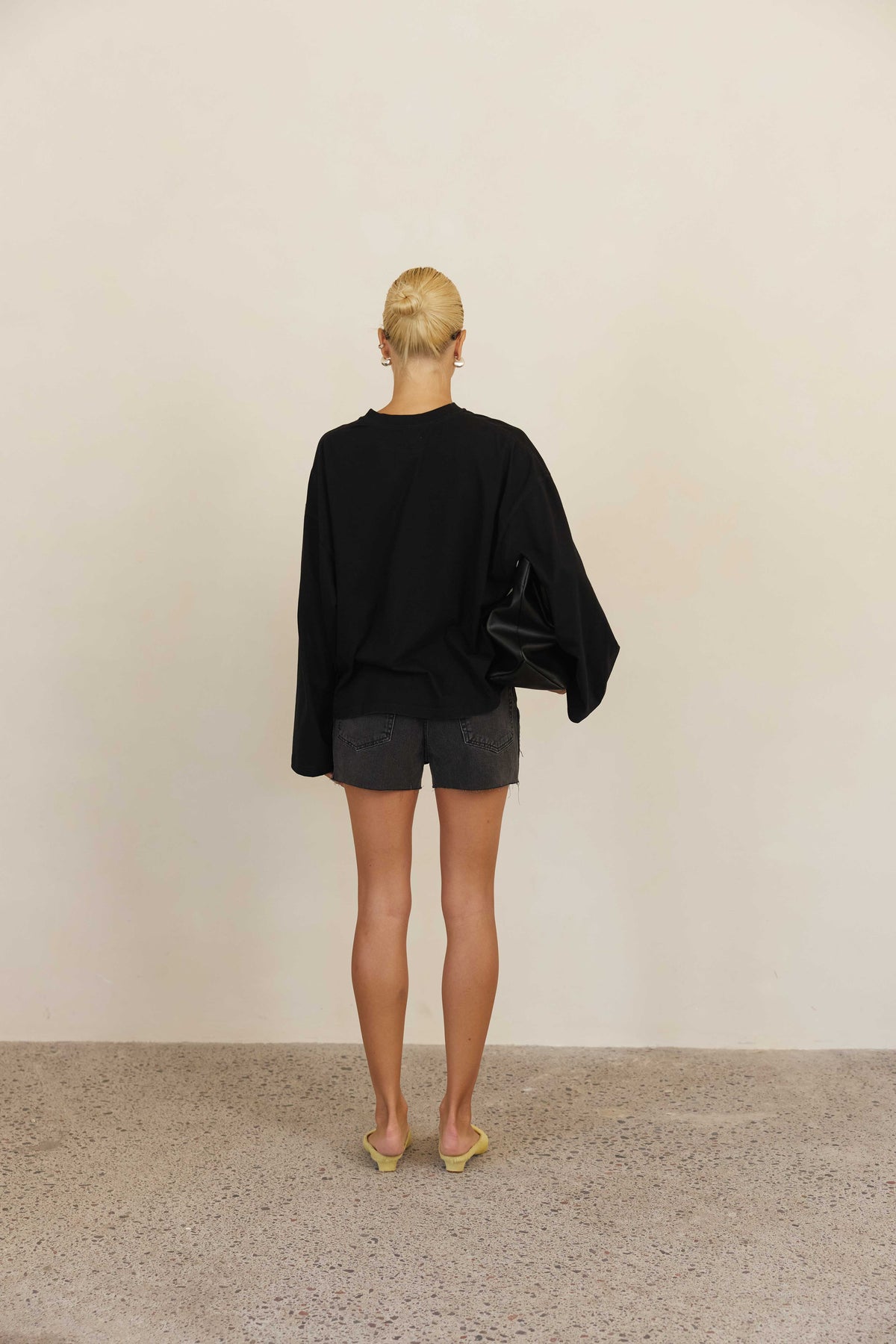 SHORTS 01 in BLACK