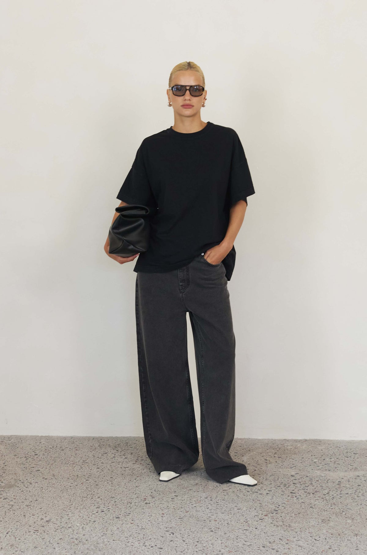 OVERSIZED TEE in WASHED BLACK