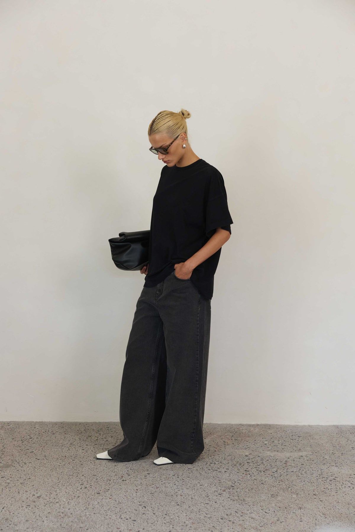 OVERSIZED TEE in WASHED BLACK