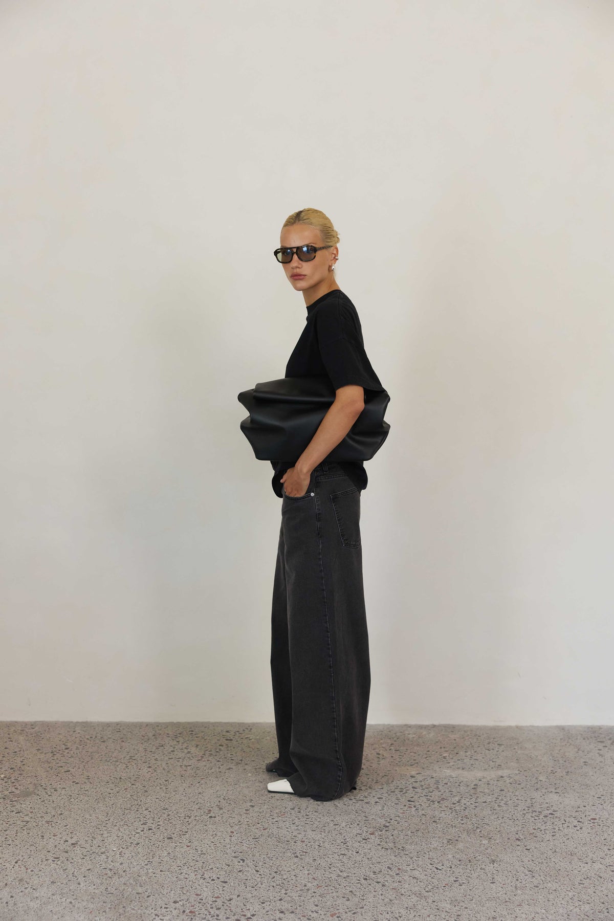 OVERSIZED TEE in WASHED BLACK
