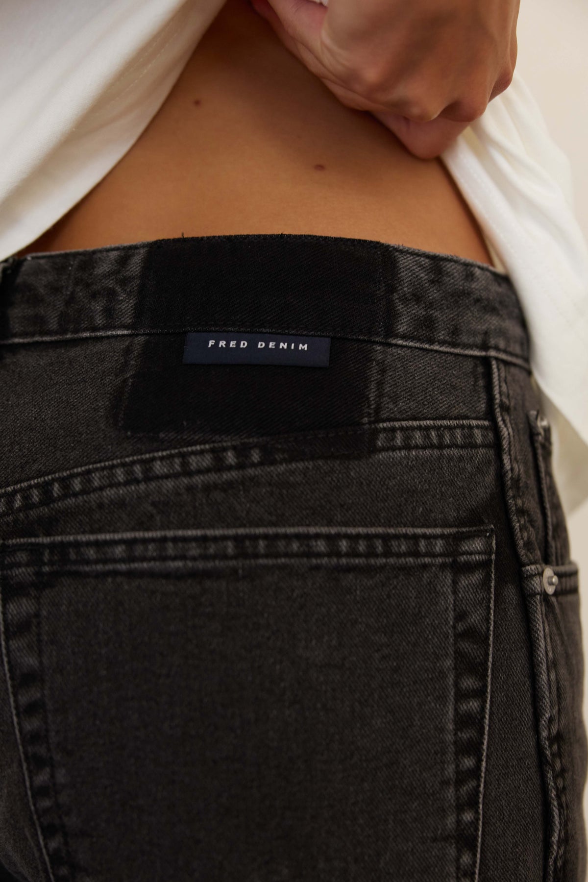 JEANS 01 in BLACK