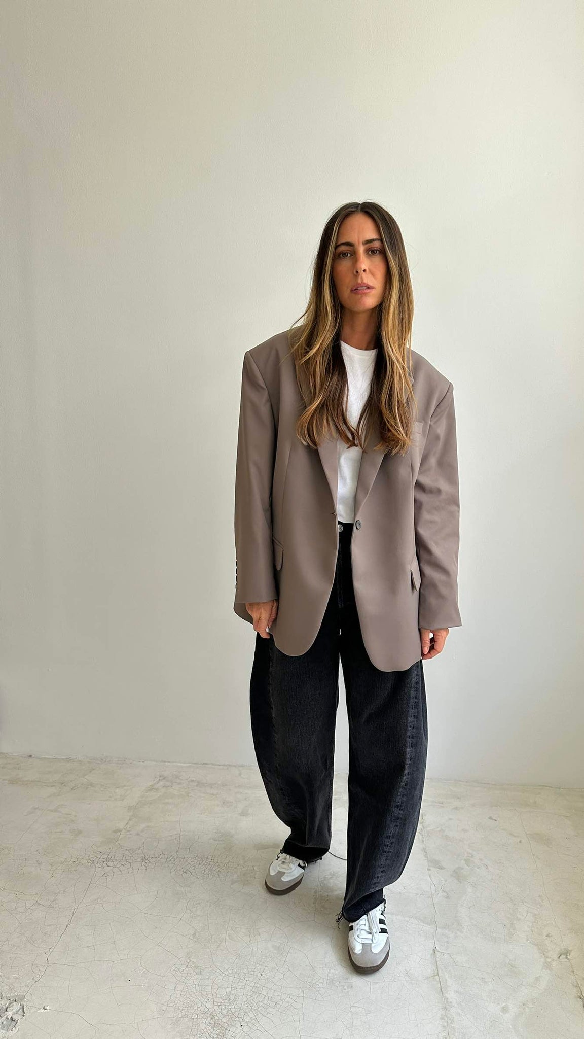OVERSIZED SUIT BLAZER in TAUPE