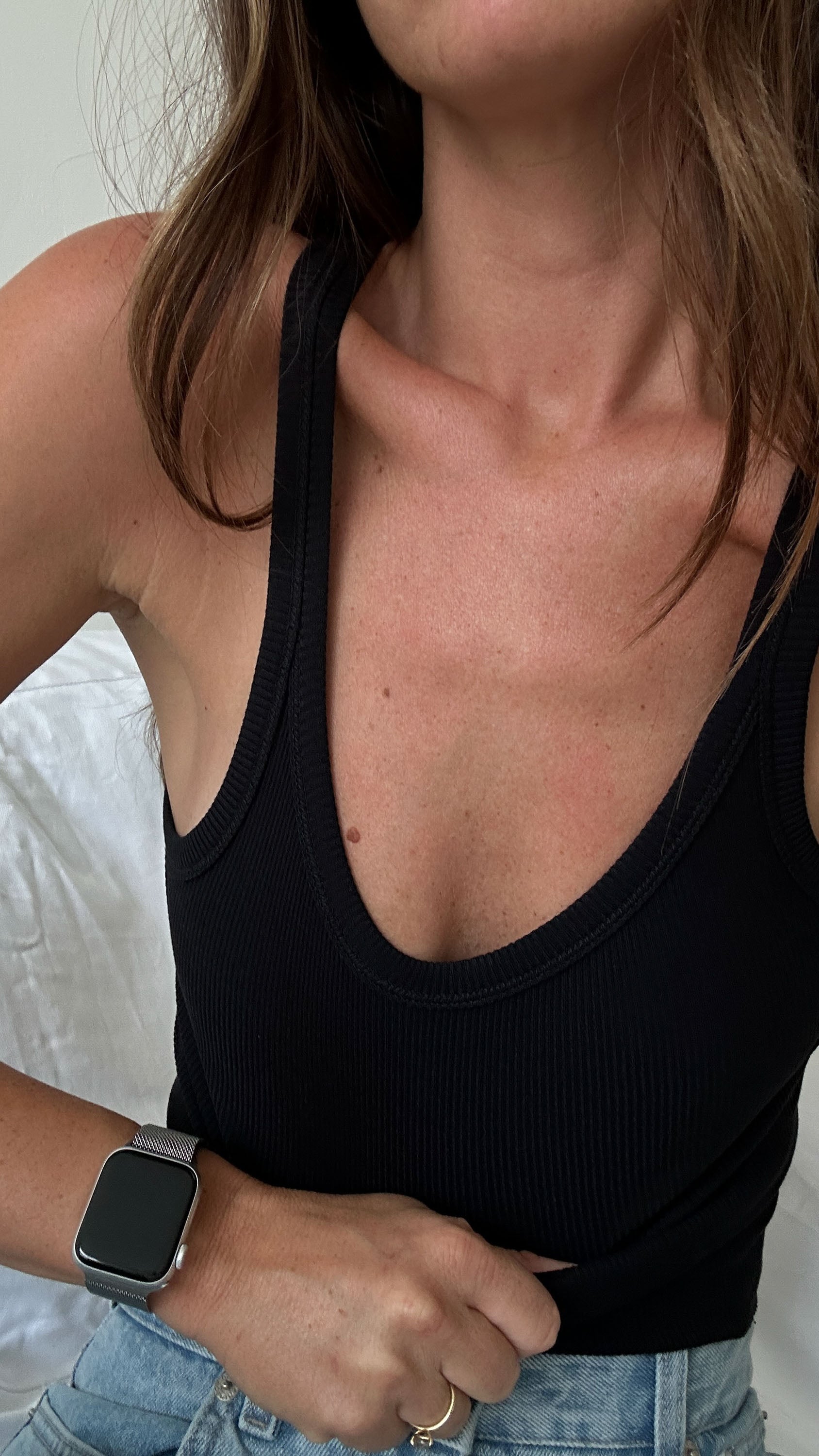 LIGHT CROP TANK in BLACK