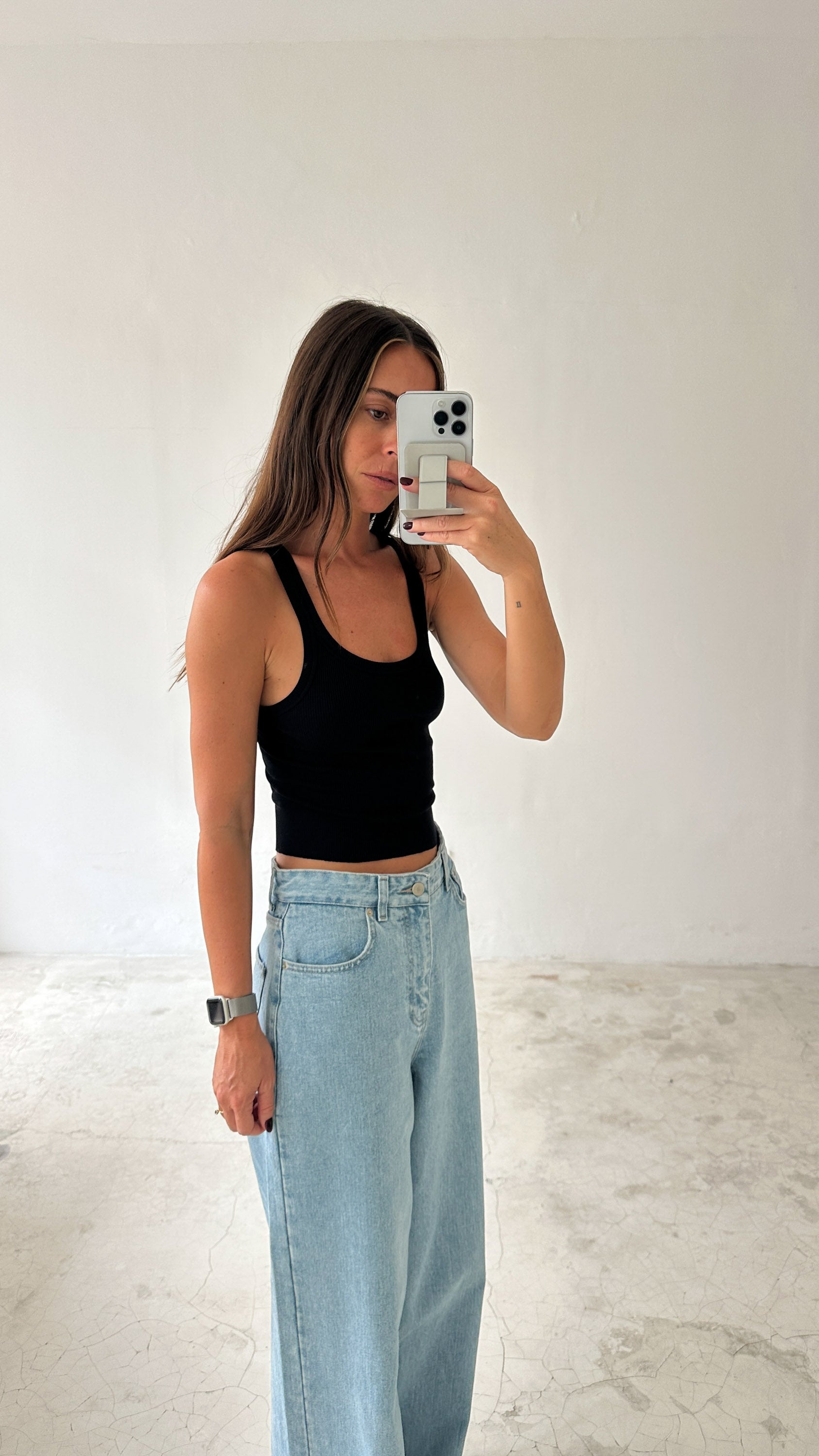 LIGHT CROP TANK in BLACK