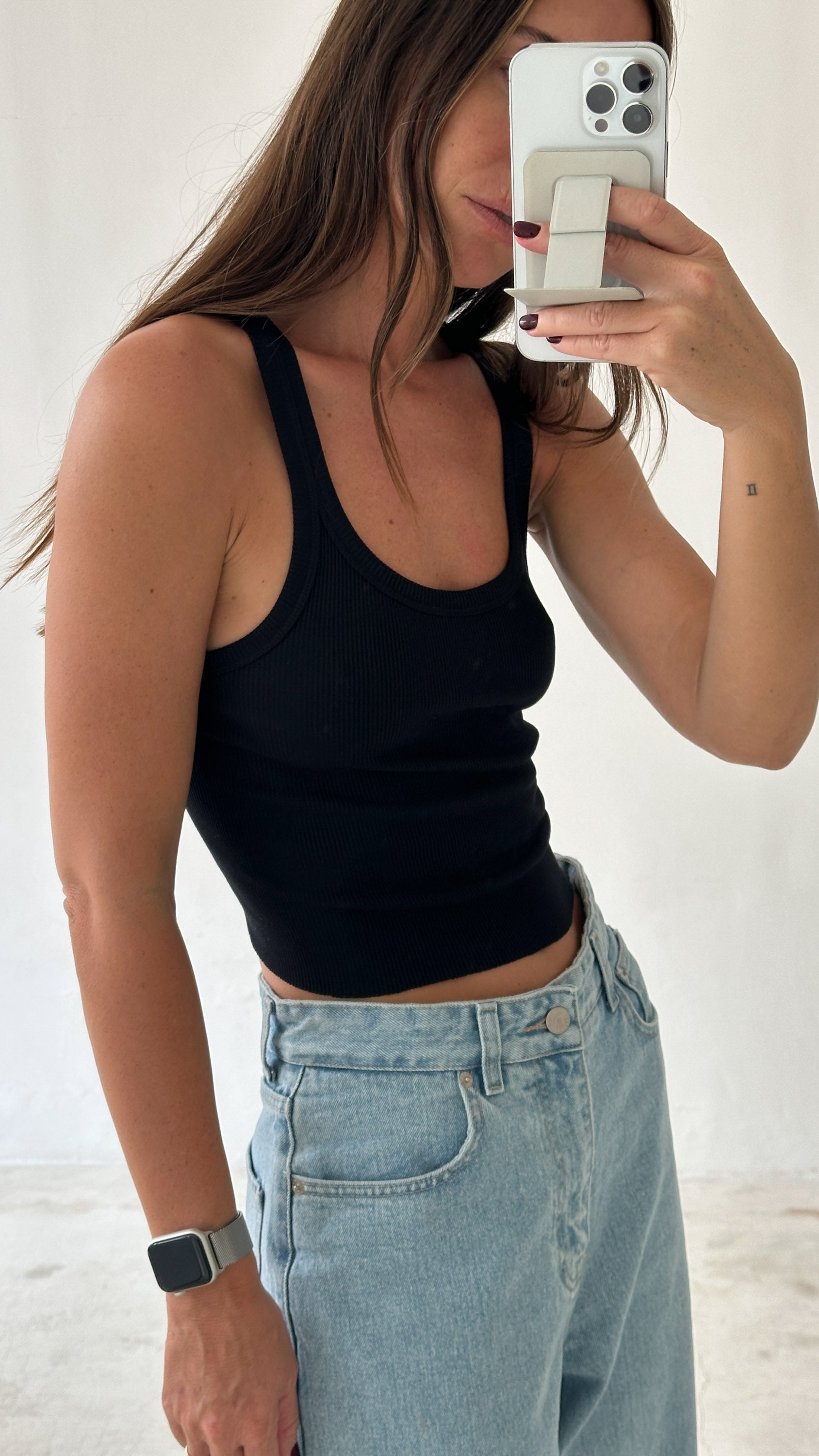 LIGHT CROP TANK in BLACK