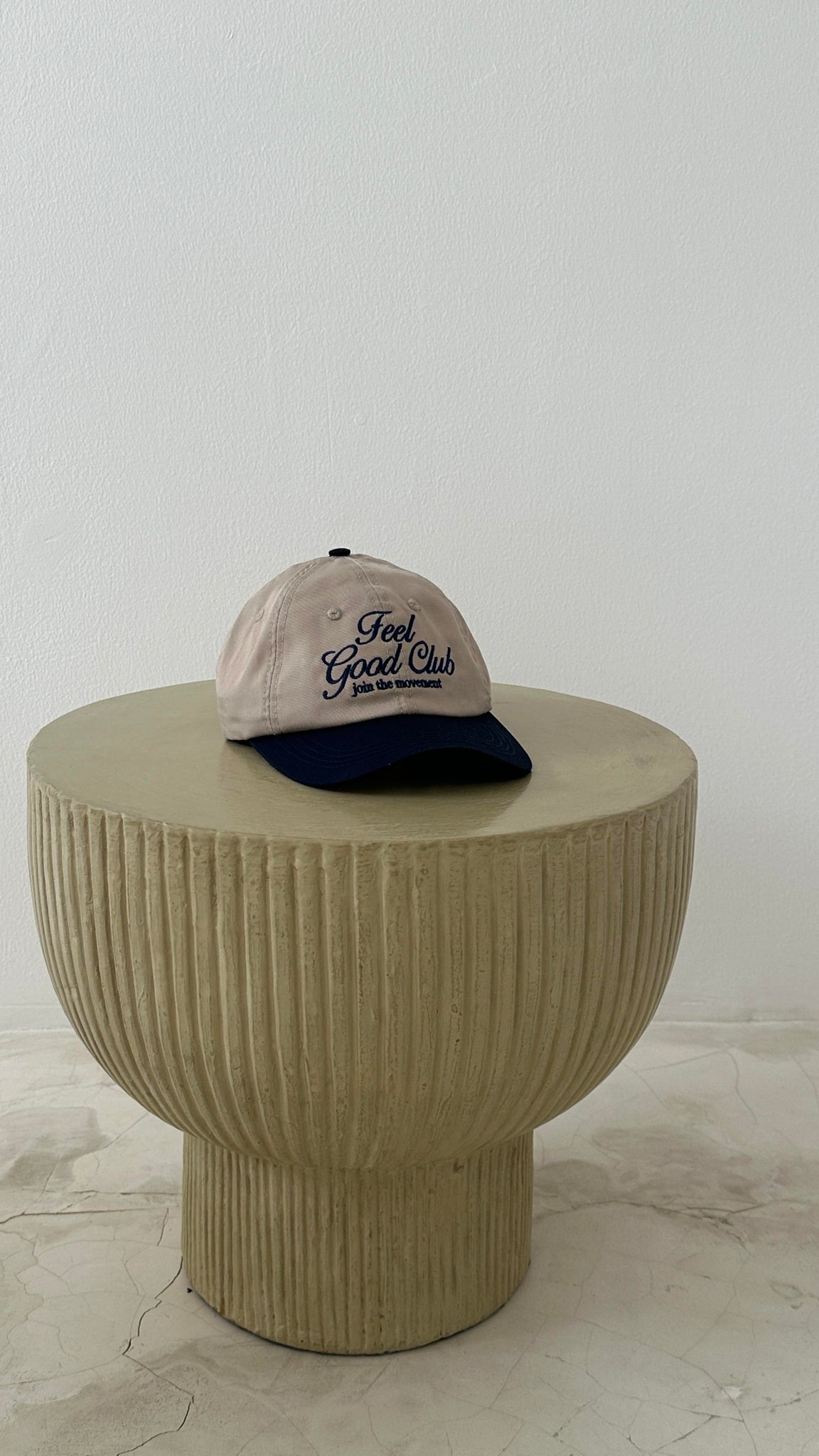 FEEL GOOD CLUB in BEIGE/NAVY