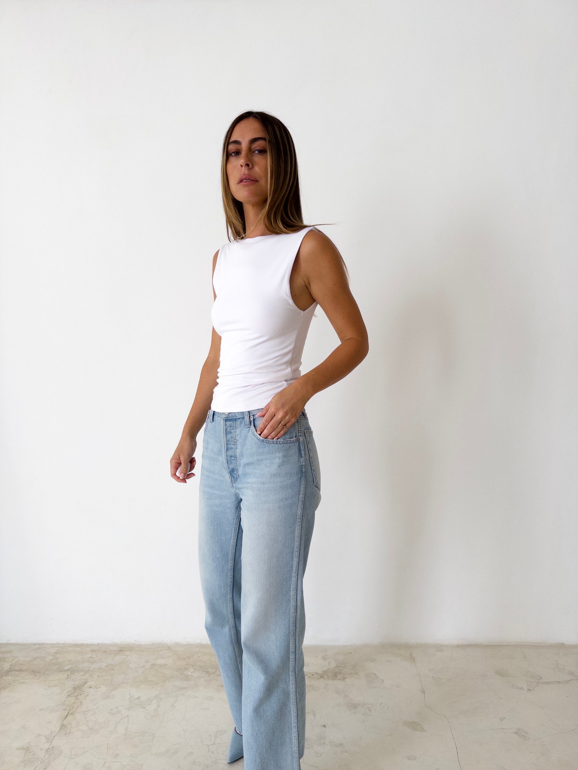 STOCK IN CANADA-REVERSIBLE TANK in WHITE