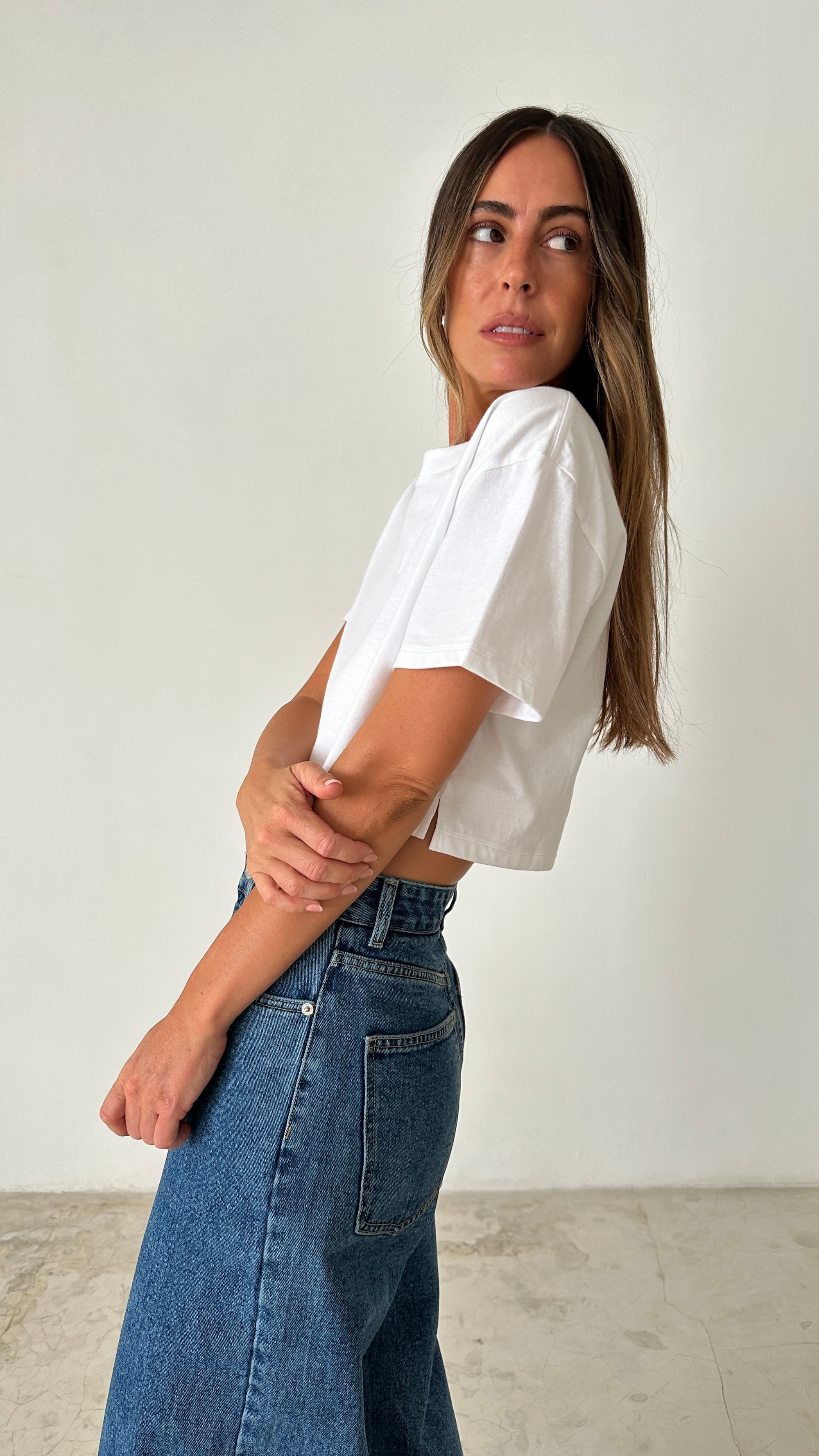 CROP TEE in WHITE