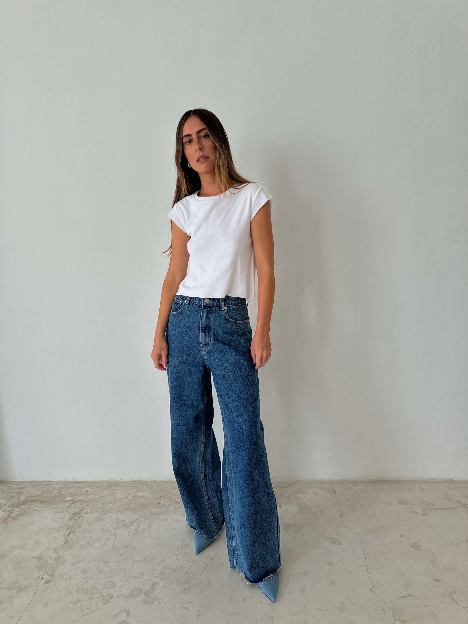 BOXY TEE in WHITE