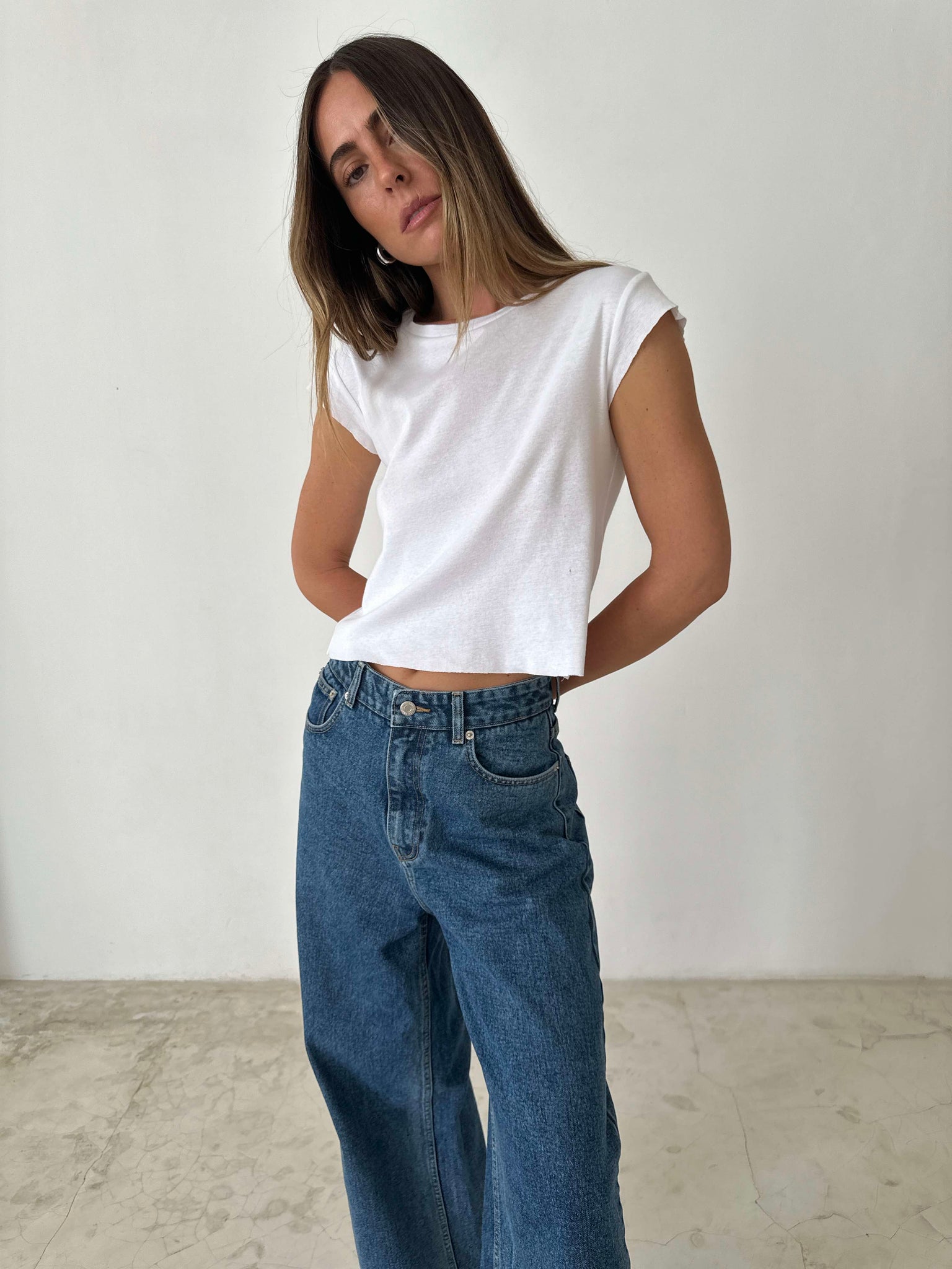 BOXY TEE in WHITE