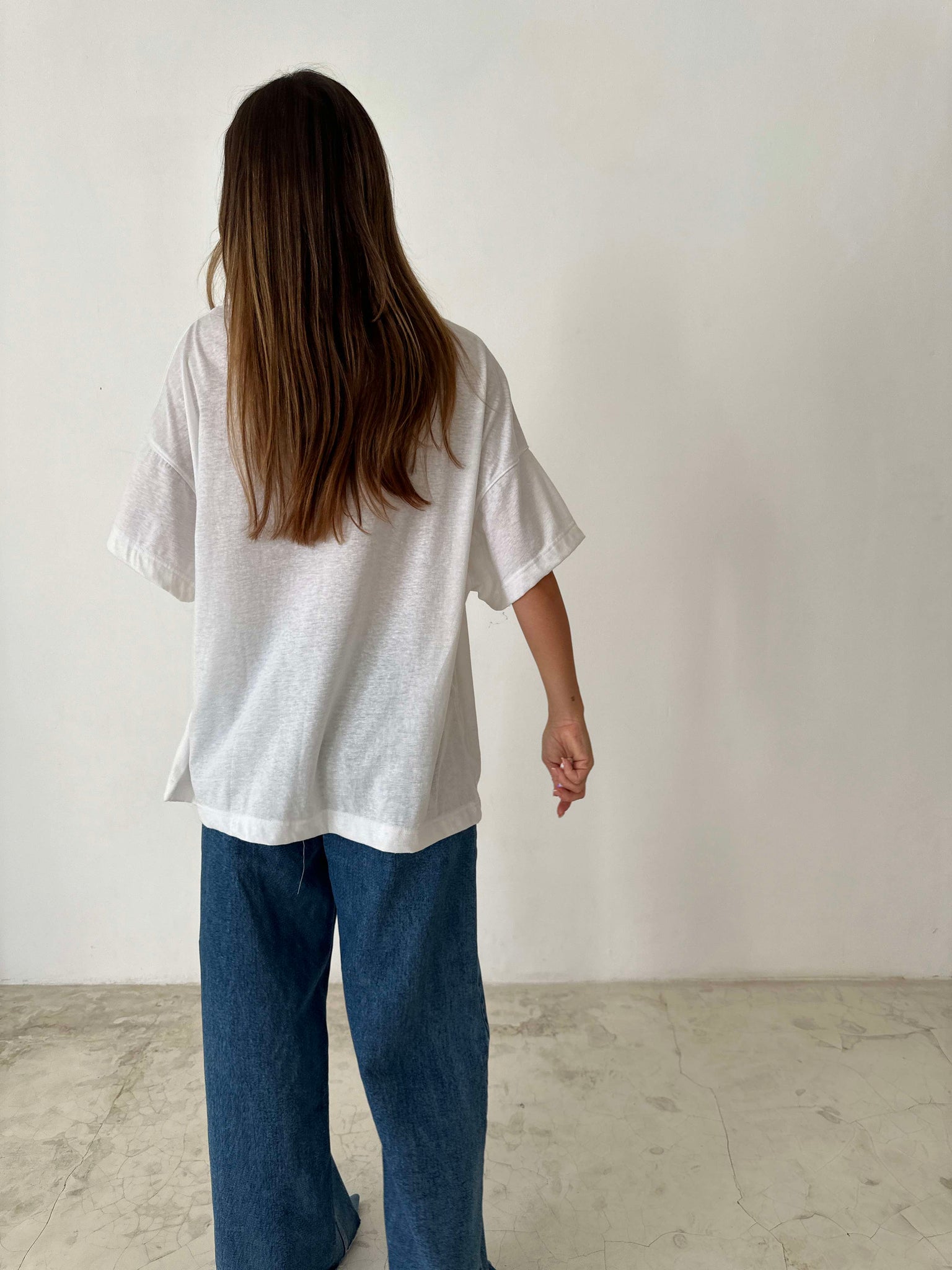 OVERSIZED TEE in WHITE