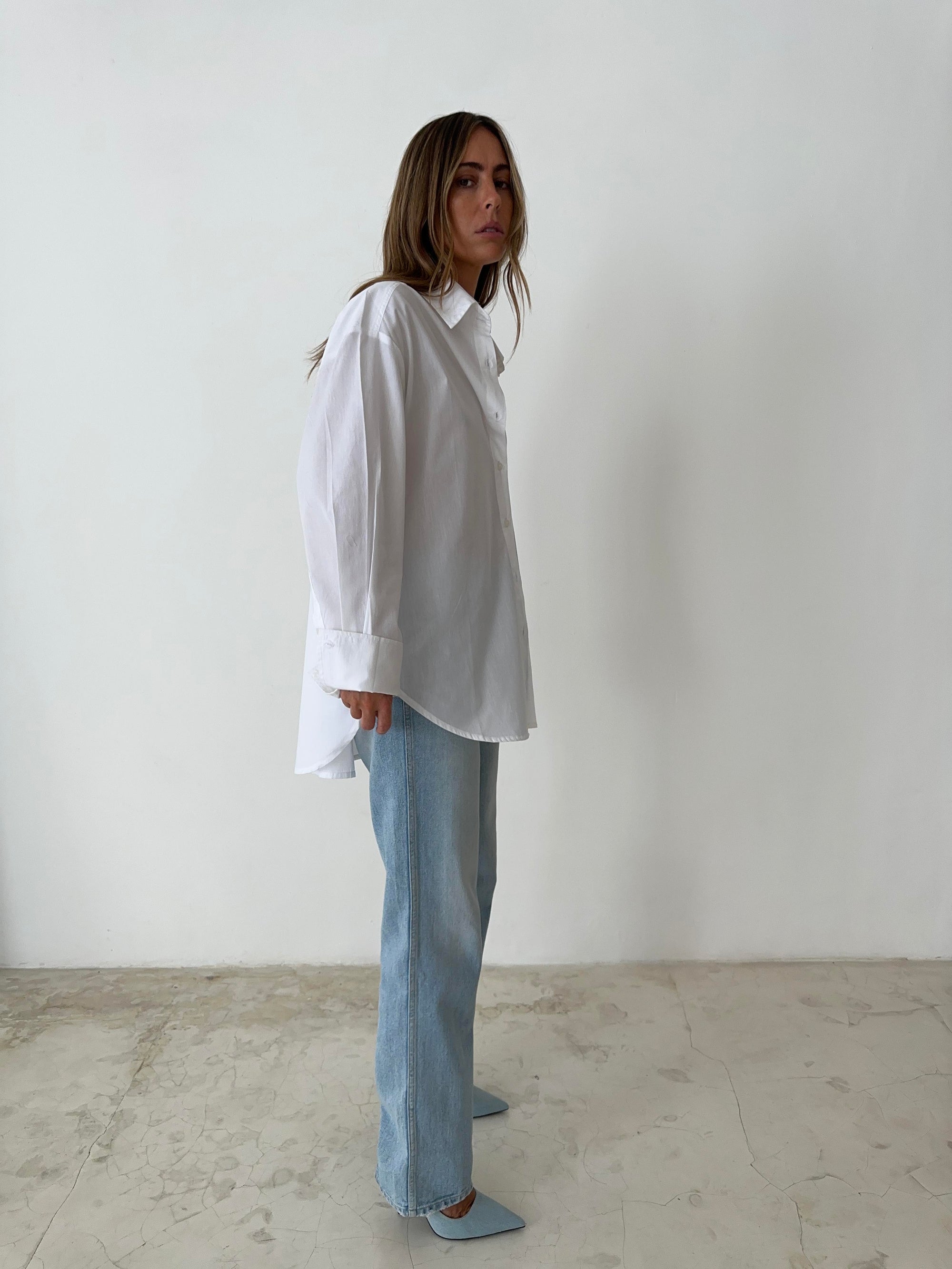 OVERSIZED SHIRT in WHITE