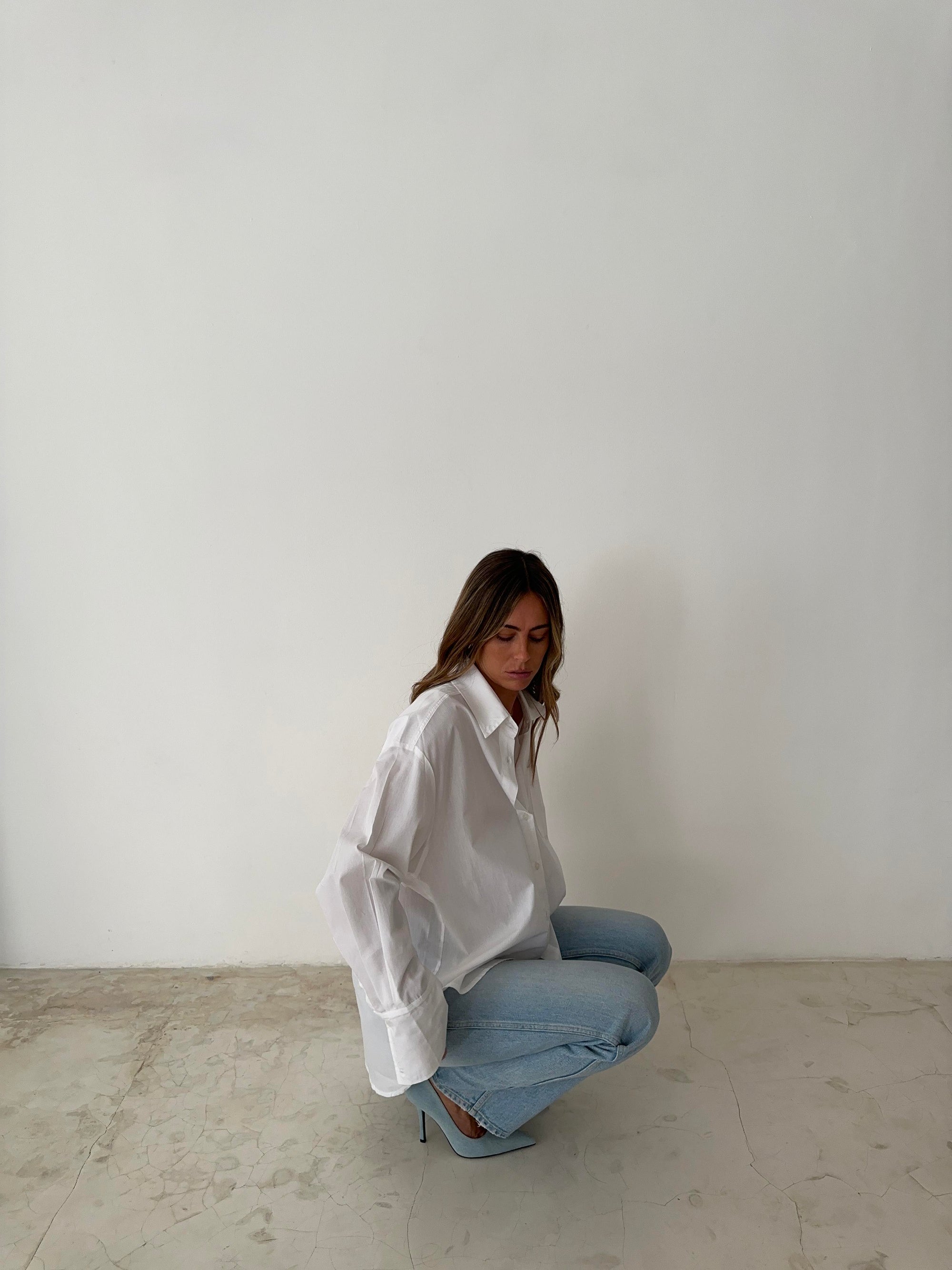 OVERSIZED SHIRT in WHITE