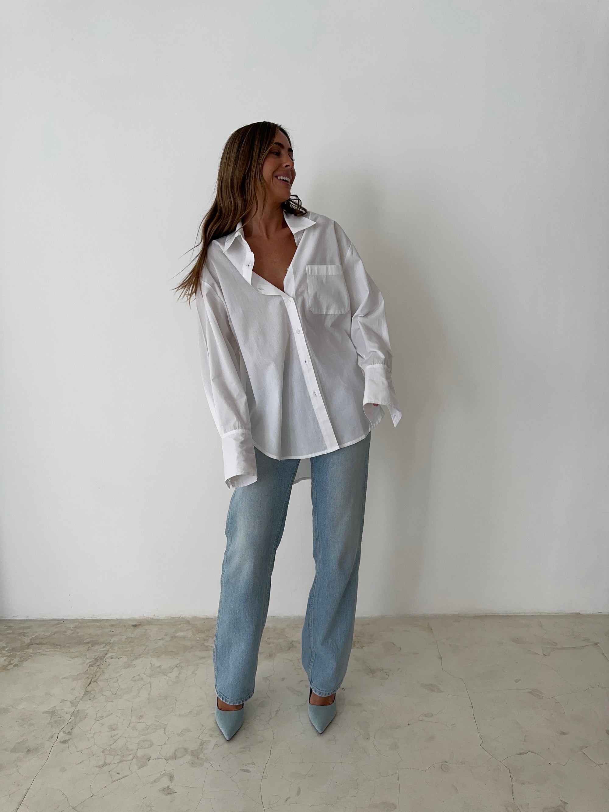 OVERSIZED SHIRT in WHITE –