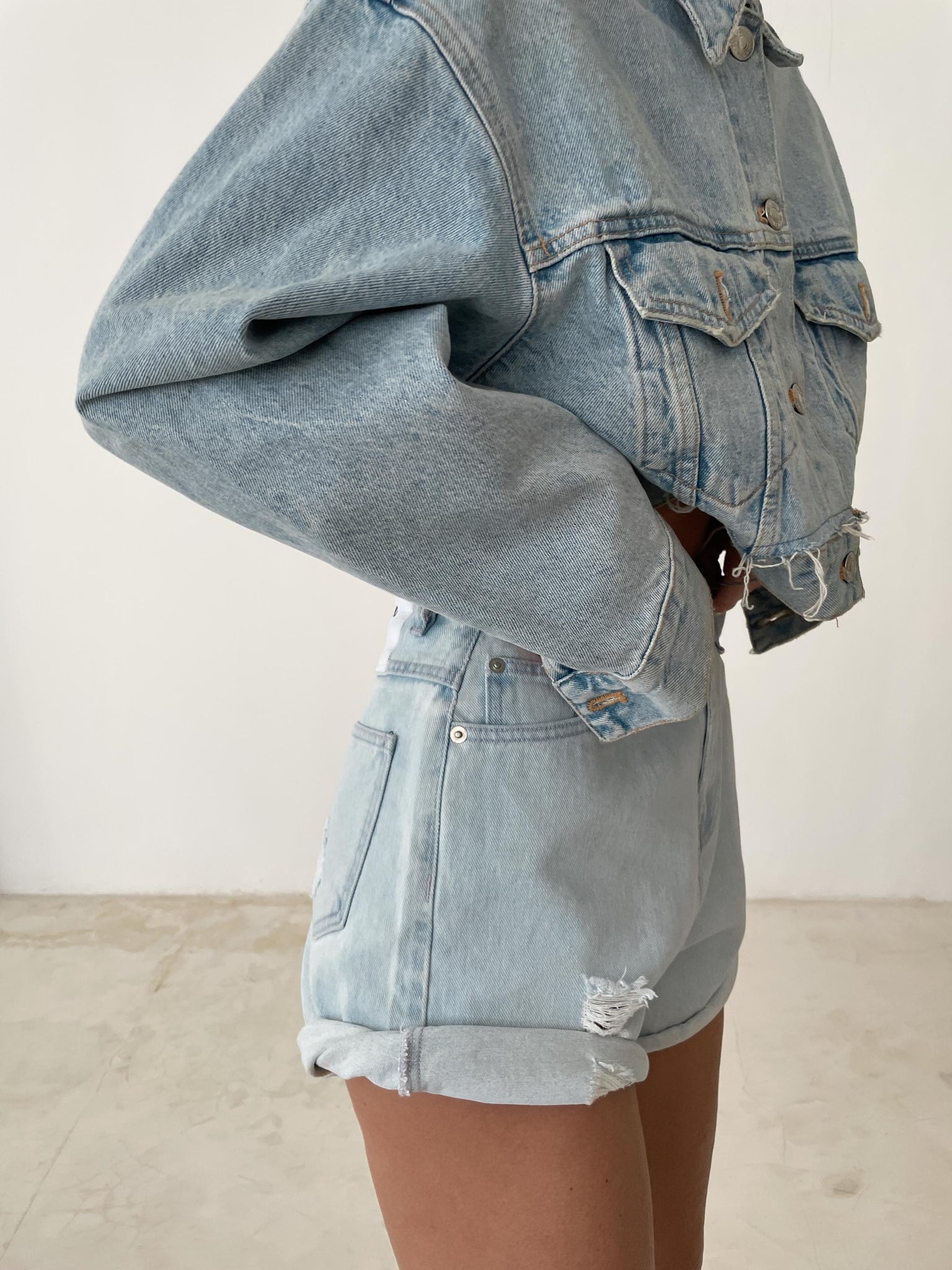 STOCK IN CANADA-ROLL UP SHORTS in BLUE (NO INTEGRATED WAIST ELASTIC)