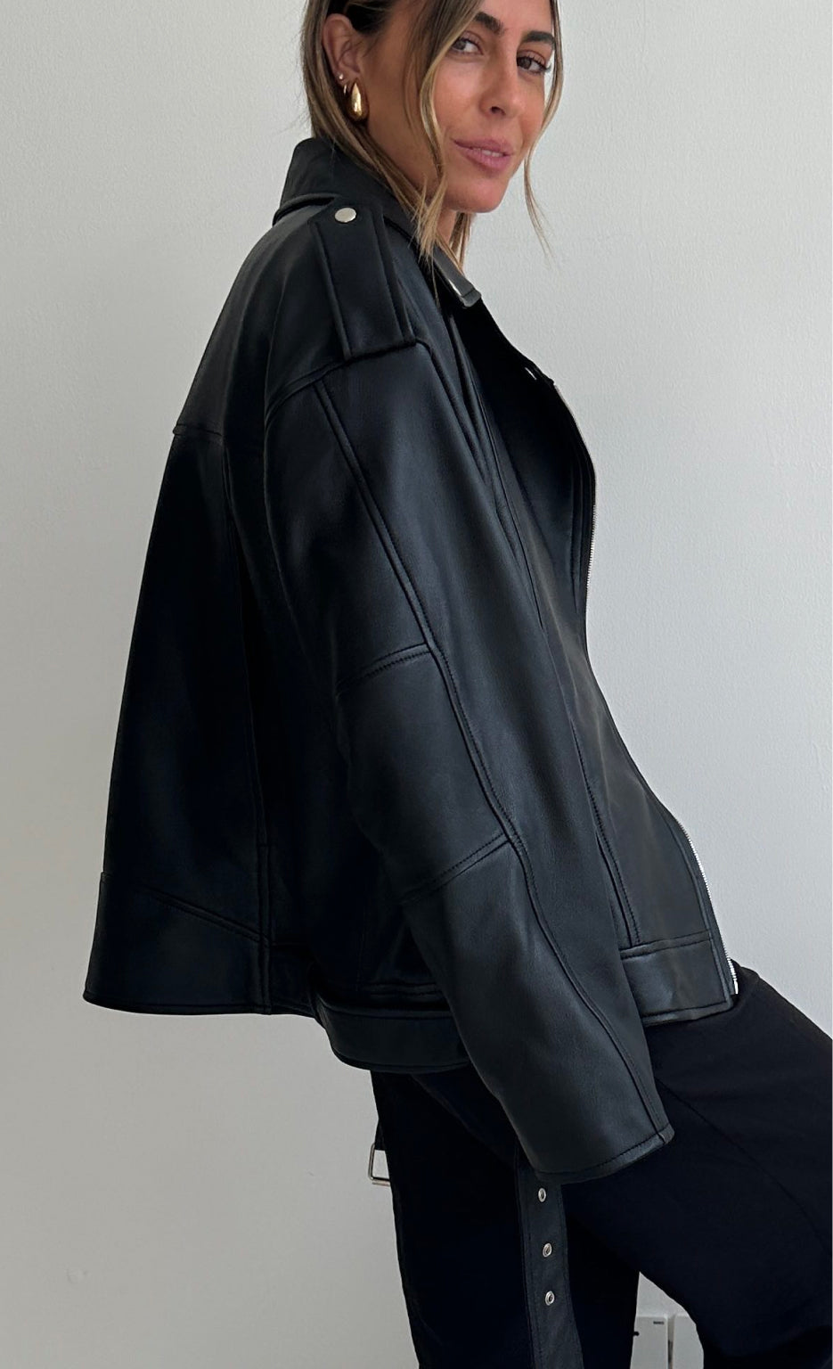 OVERSIZED LEATHER JACKET in BLACK