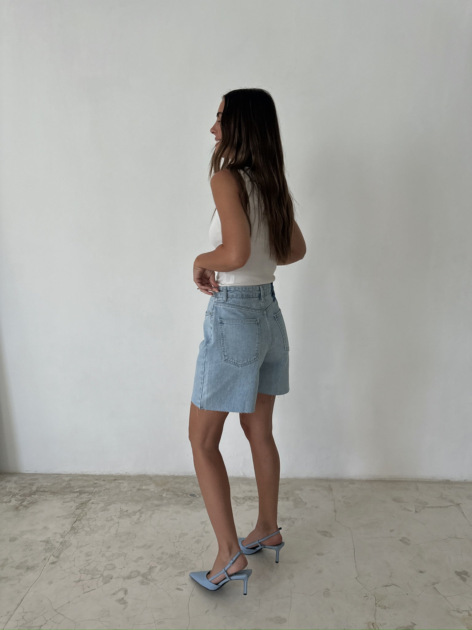 SHORTS 02 in LIGHT BLUE