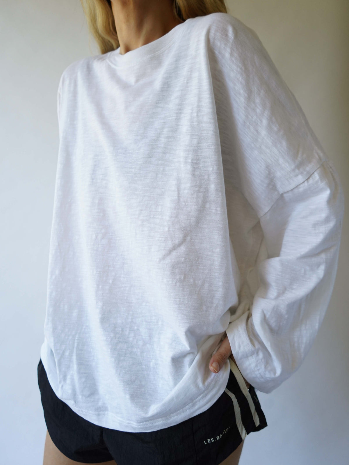 SPORTS LONG SLEEVE TEE in WHITE SLUB