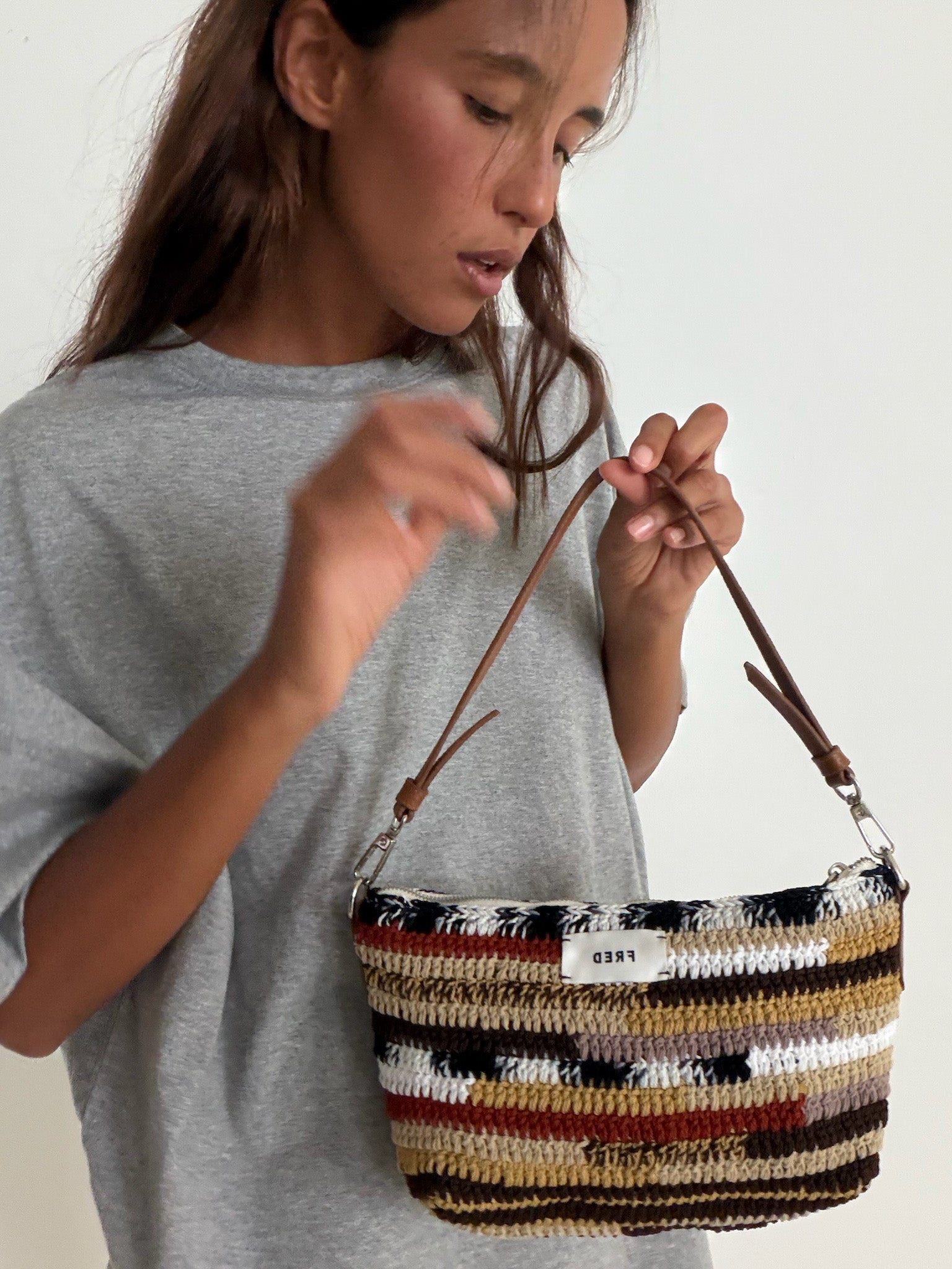 CROCHET BAG in MIXED BROWN