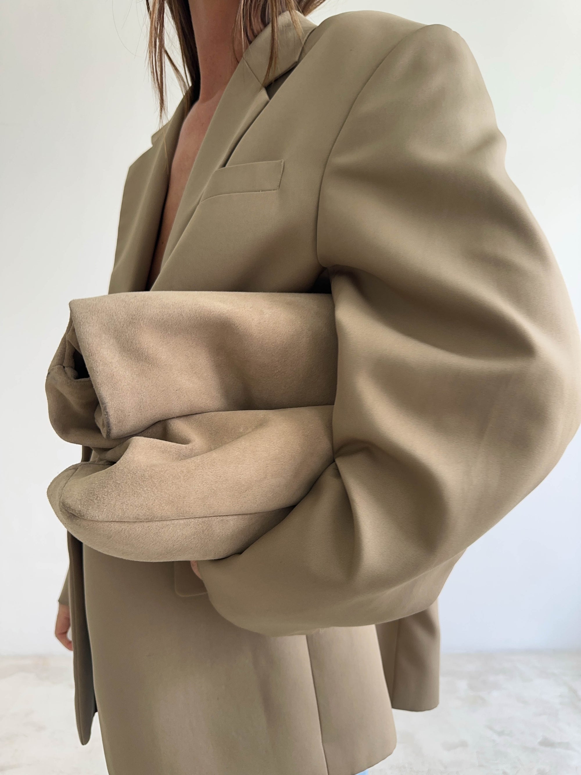 SUEDE CLUTCH in SAND