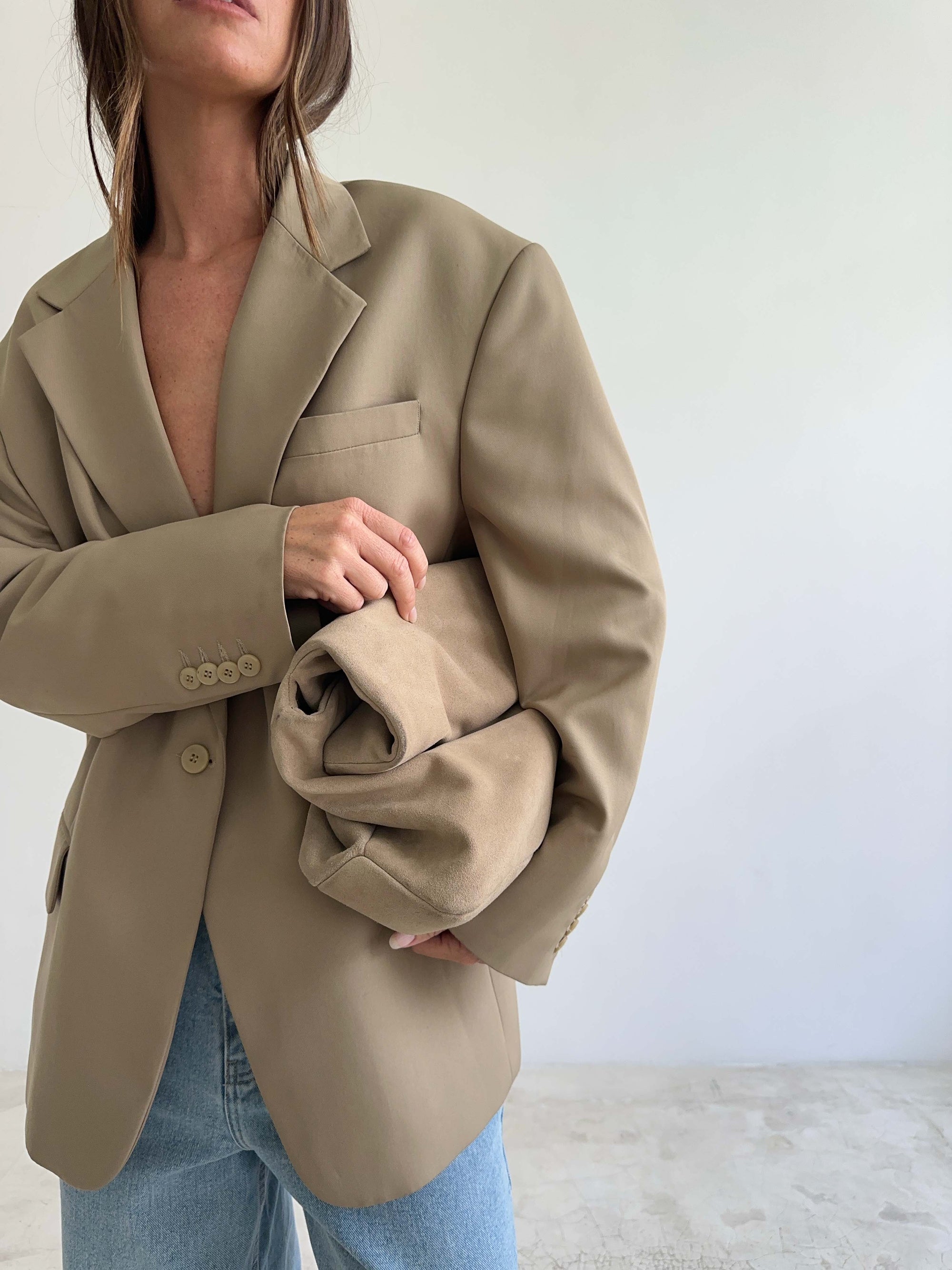 SUEDE CLUTCH in SAND