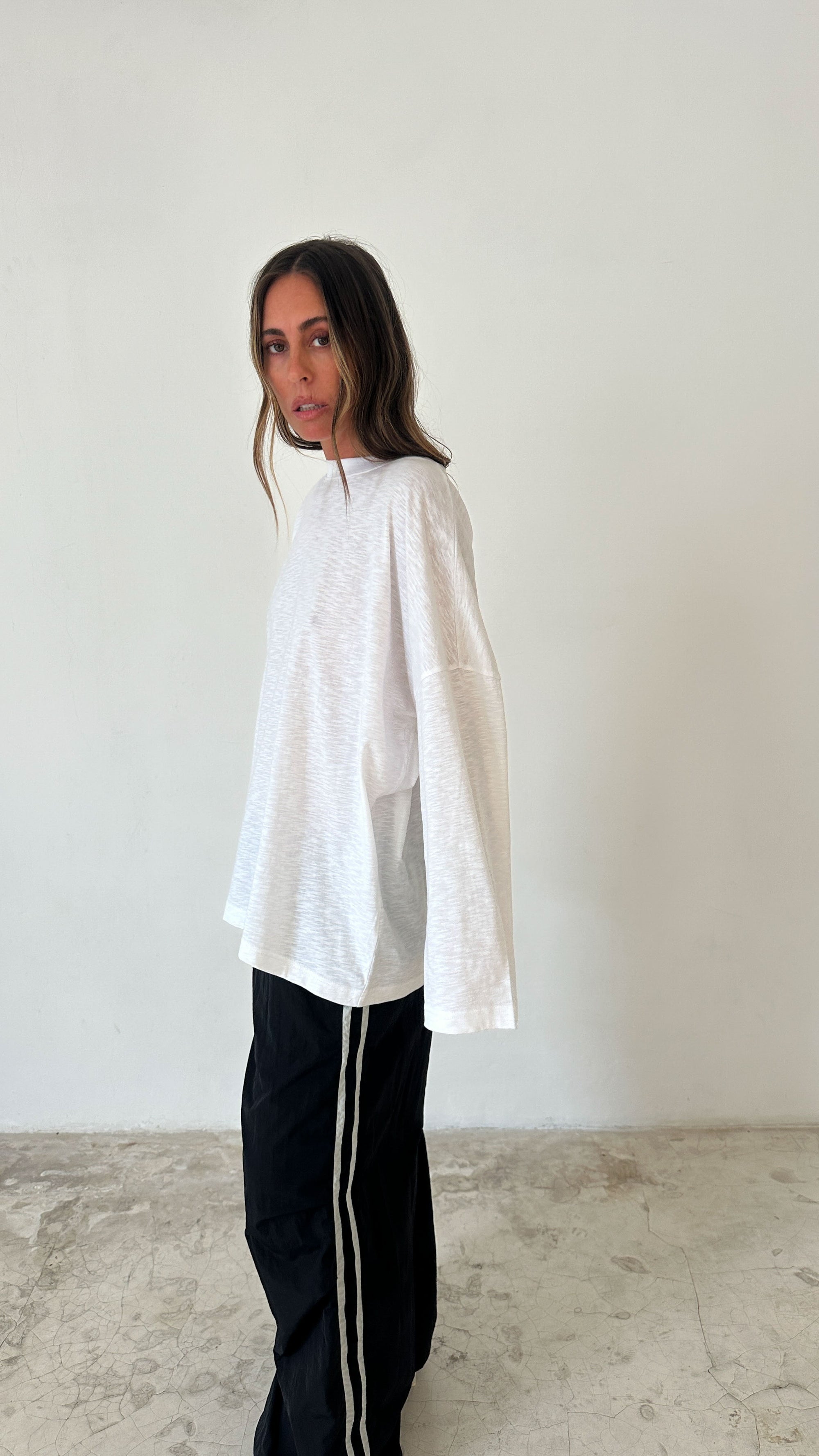 SPORTS LONG SLEEVE TEE in WHITE SLUB