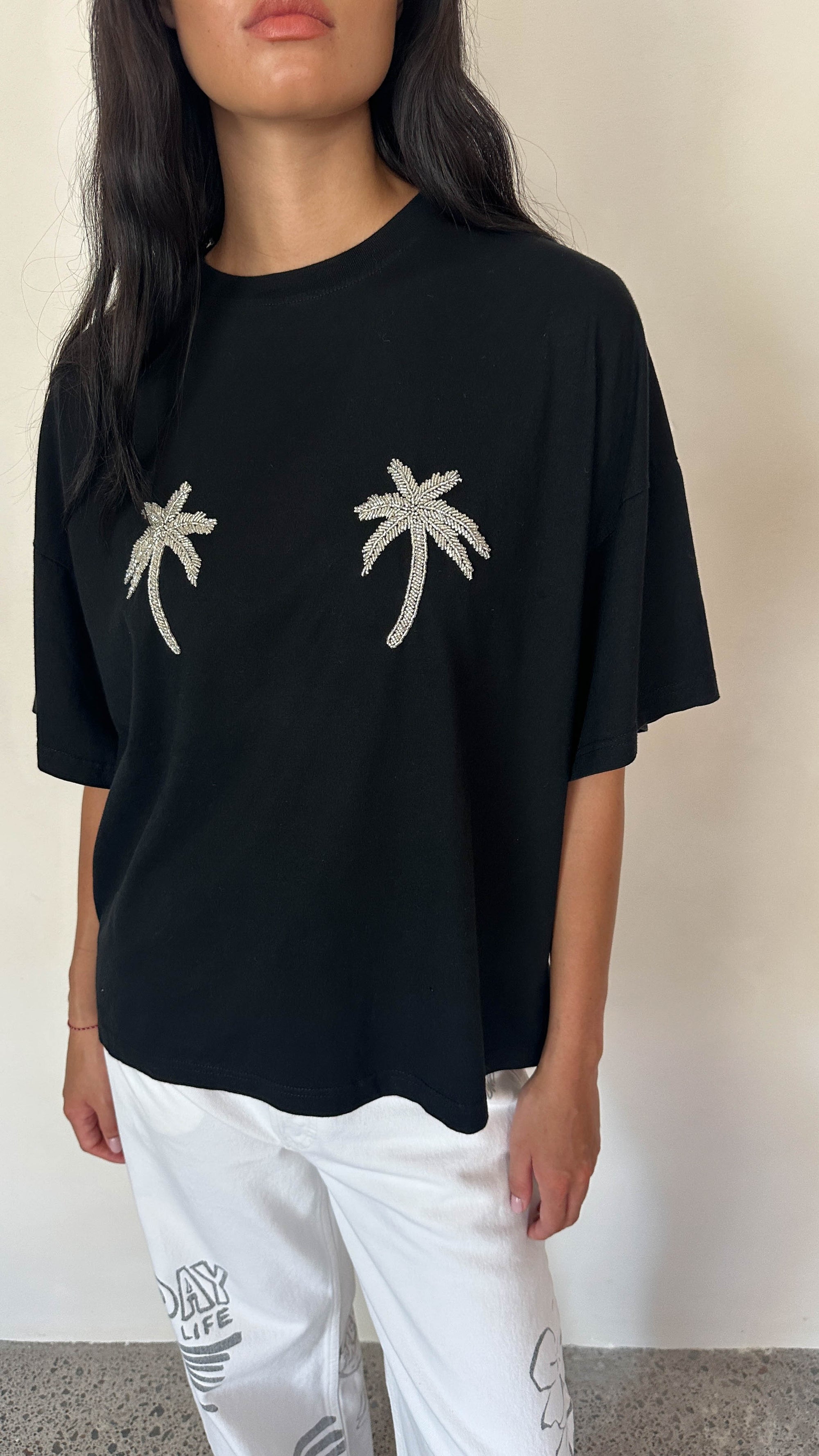 OVERSIZED TEE 10 YEARS in FADED BLACK
