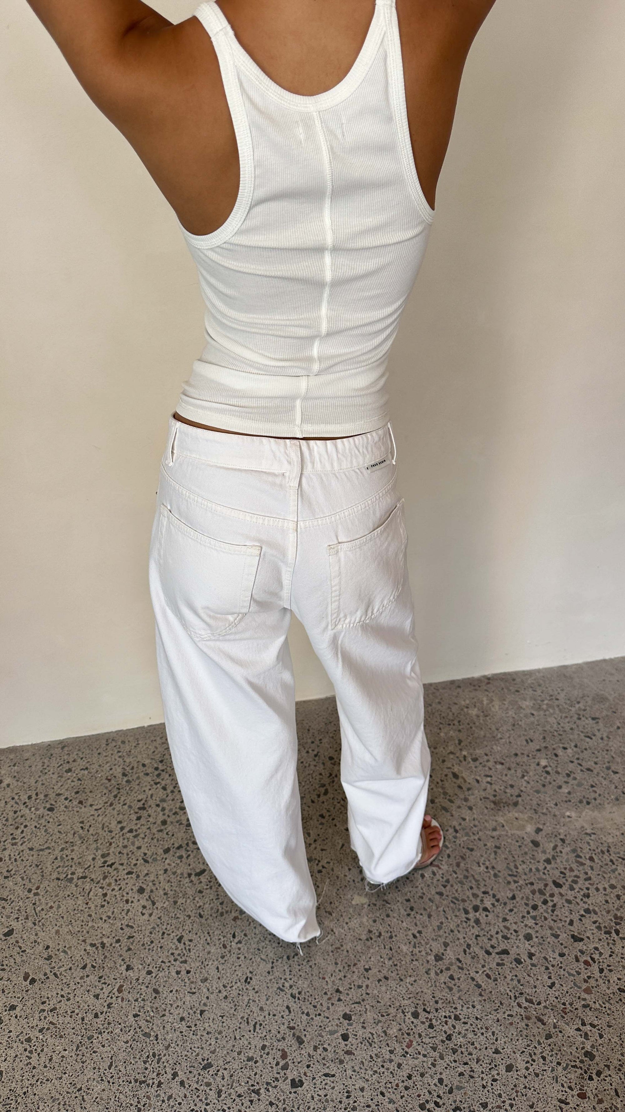 LIGHT TANK in OFFWHITE