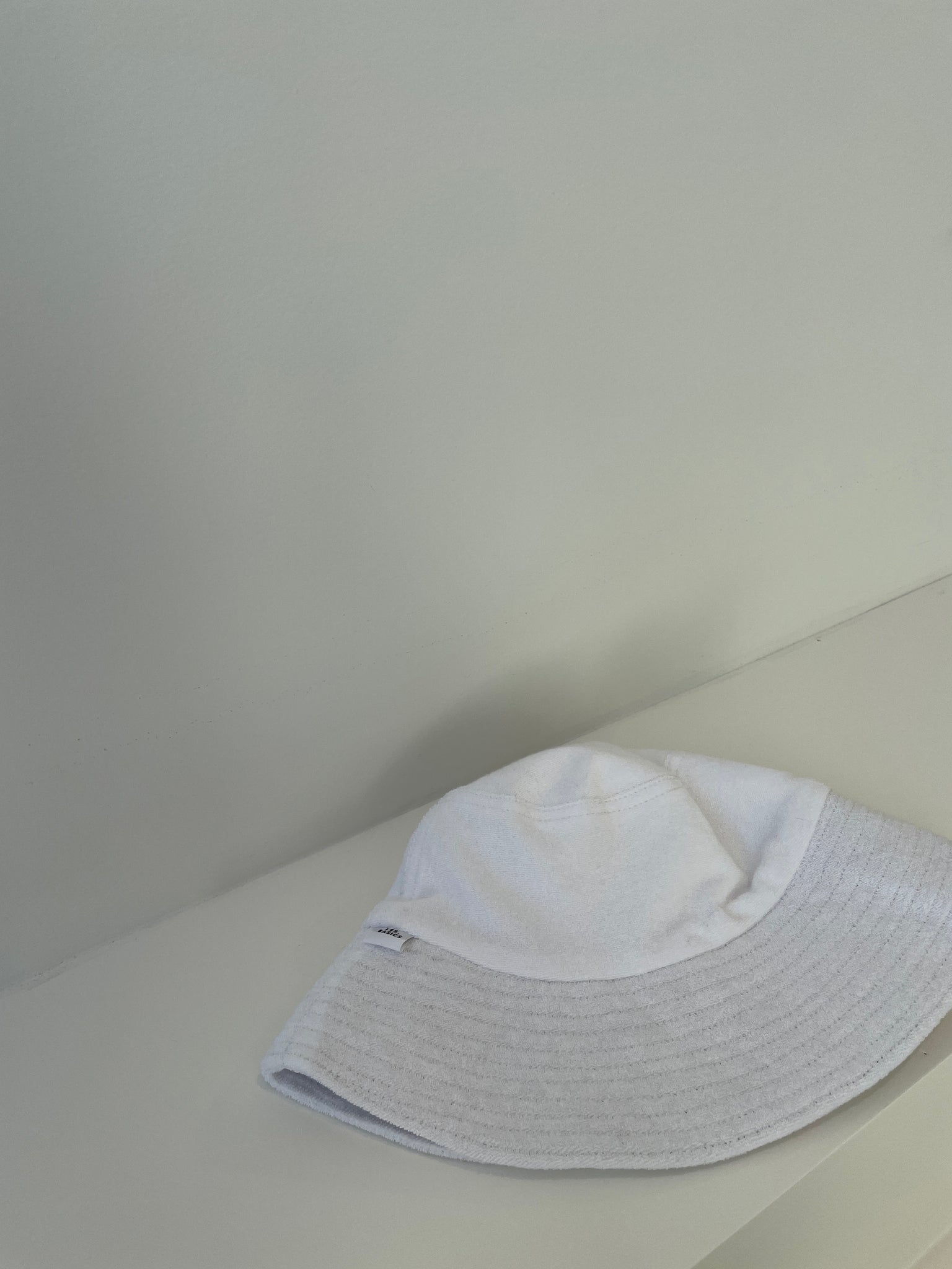 TOWEL BUCKET HAT in WHITE